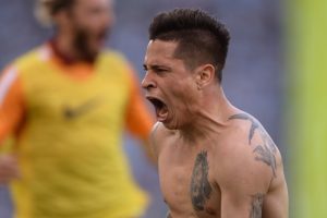 Roma's forward from Argentina Juan Iturbe celebrates after scoring during the Italian Serie A football match Lazio vs AS Roma on May 25, 2015 at the Olimpic stadium in Rome. AFP PHOTO / FILIPPO MONTEFORTE (Photo credit should read FILIPPO MONTEFORTE/AFP/Getty Images)