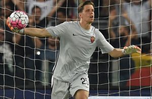 ROME, ITALY - AUGUST 14: Wojciech Szczesny of AS Roma in action during the pre-season friendly match between AS Roma and Sevilla FC at Olimpico Stadium on August 14, 2015 in Rome, Italy. (Photo by Giuseppe Bellini/Getty Images)