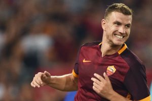 dzeko-esulta-roma-agosto-2015-ifa