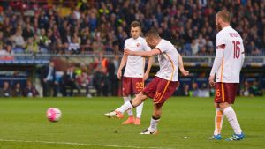 totti-free-kick-golazo